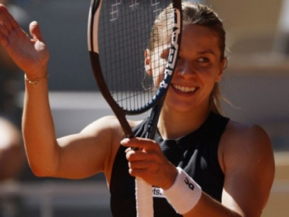 Thể thao - "Đóa hồng" Ba Lan hết tiền trả khách sạn, vẫn gây chấn động vào bán kết Roland Garros
