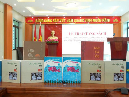 Âm nhạc - "Theo dấu Chép Hồng" - Ca khúc của Phạm Hồng Điệp