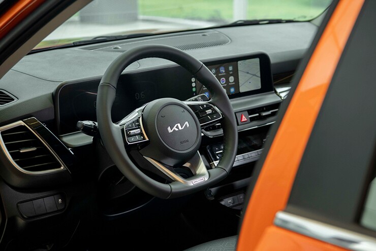 Kia Seltos giảm mạnh xuống mức ngang giá sedan hạng B - 2