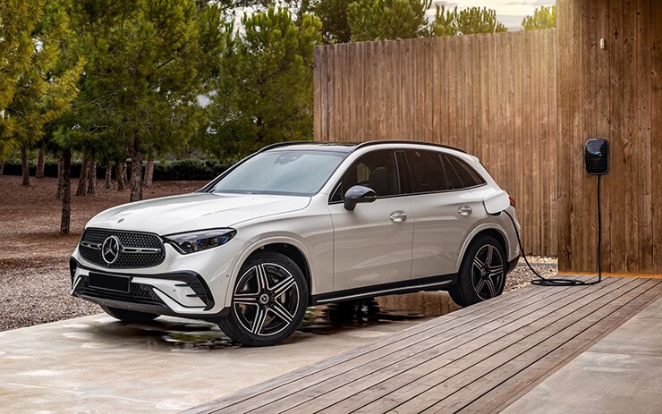Mercedes GLC phiên bản hybrid sạc điện đầu tiên sắp về Việt Nam - 1