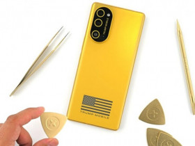 iFixit “mổ xẻ” Trump Mobile T1, phát hiện sự thật bất ngờ bên trong