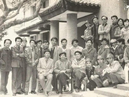 Văn thơ - Nhà văn làm báo ở chiến trường
