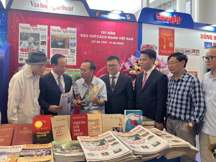 Báo chí Cách mạng đồng hành cùng dân tộc và những yêu cầu đặt ra trong kỷ nguyên mới