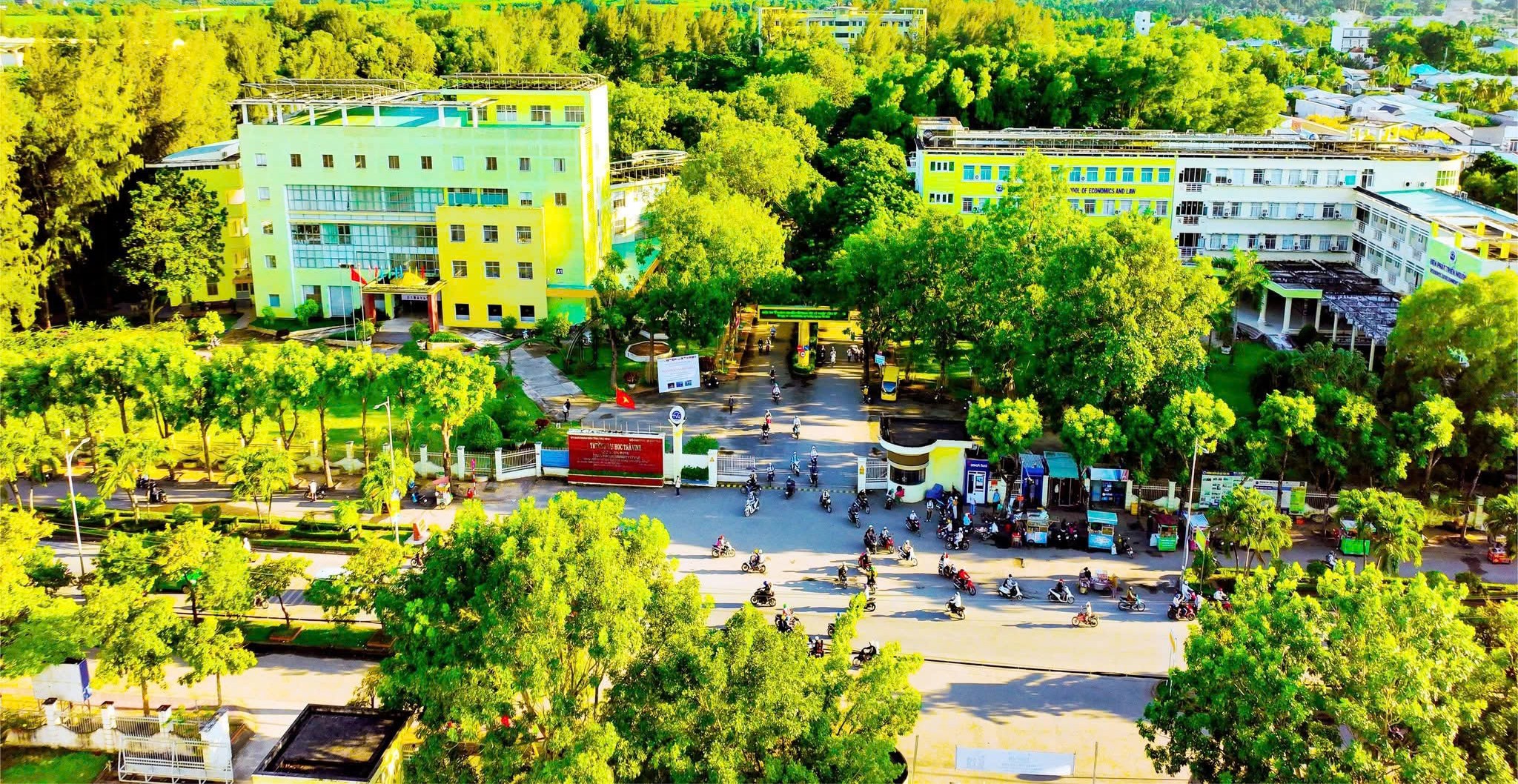 Đại học Trà Vinh - Sáng tri thức, đẹp tình người - 3