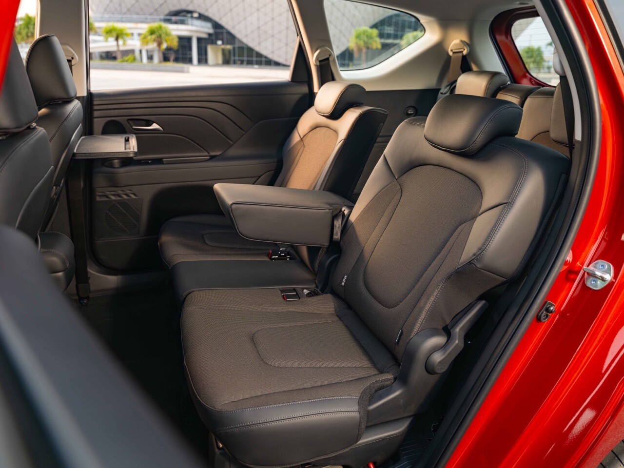 Mua xe MPV tầm giá 600 triệu đồng, Hyundai Stargazer có đáng cân nhắc? - 6