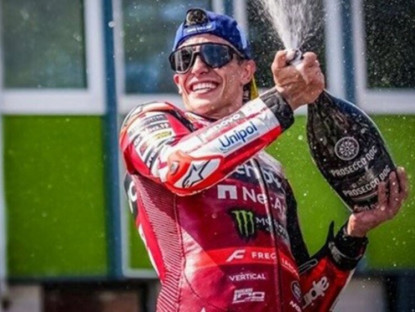 Thể thao - Đua xe MotoGP, Czechia GP: Tay lái Aprilia tạo hình ảnh "xấu chơi", đua vô địch mở toang với Ducati