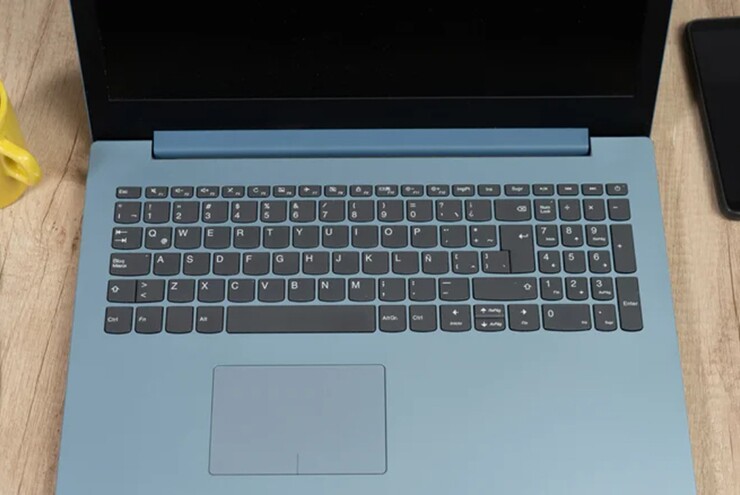 Bí mật đằng sau thiết kế touchpad lệch trái của một số laptop - 2