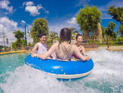 Thông tin doanh nghiệp - 10 năm có một lần: Sun World Ha Long tặng hàng chục nghìn phần quà và ưu đãi đặc biệt chơi 3 công viên hai ngày liên tiếp, giá chỉ từ 400.000 đồng