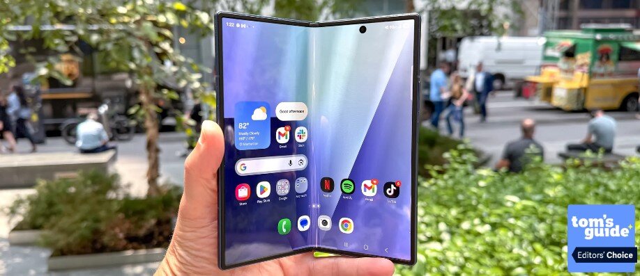 Xếp hạng smartphone màn hình gập tốt nhất tháng 6/2026 - 4