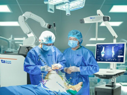 Thông tin doanh nghiệp - Bệnh viện đầu tiên tại Việt Nam đạt cùng lúc 3 chứng nhận quốc tế về robot AI thay khớp - Gần 100 ca chỉ trong 2 tháng