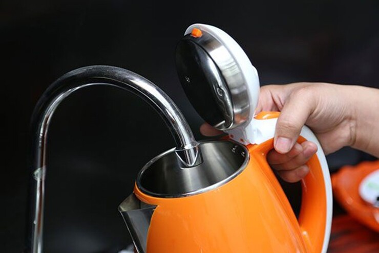 Muốn tiết kiệm điện, đừng mắc những sai lầm này khi dùng ấm siêu tốc - 2