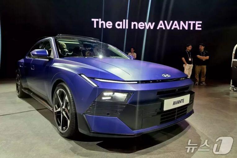 Hyundai Elantra thế hệ mới ra mắt - 5