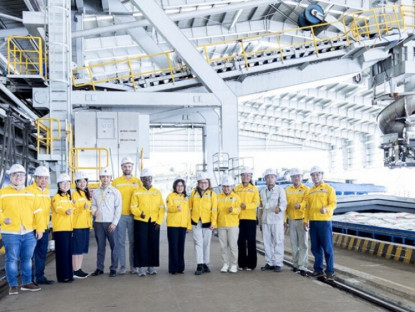 Thông tin doanh nghiệp - Phân Bón Cà Mau ghi dấu ấn với đoàn chuyên gia USDA và IRRI