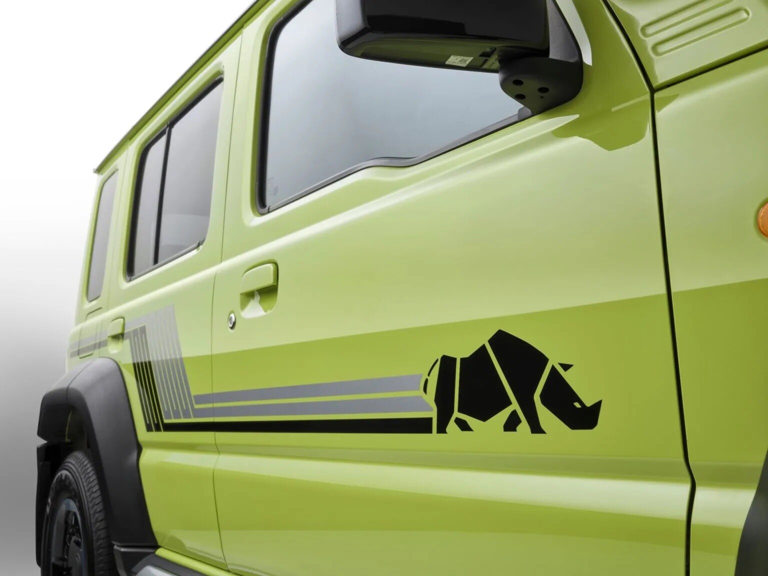 Suzuki tung ra phiên bản Jimny đặc biệt cho khách hàng thích Offroad - 4