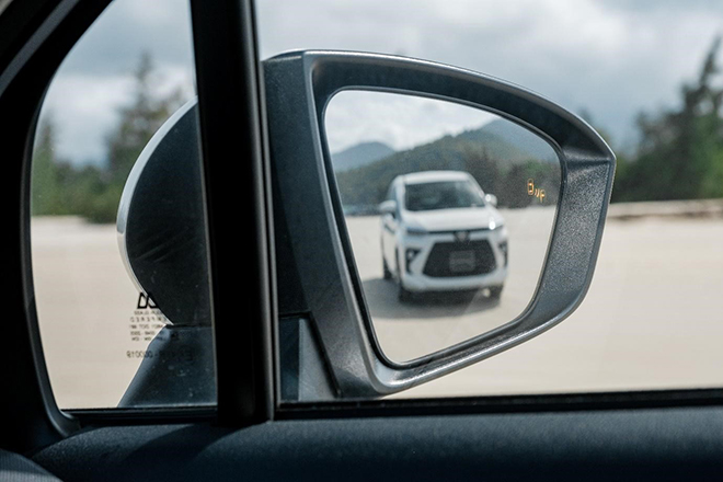 Toyota Veloz Cross - “Làn sóng mới” với nhiều công nghệ an toàn tiên tiến nhất phân khúc - 3