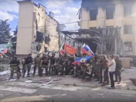 Lực lượng Ukraine dồn về Donetsk, chuẩn bị kháng cự quân đội Nga