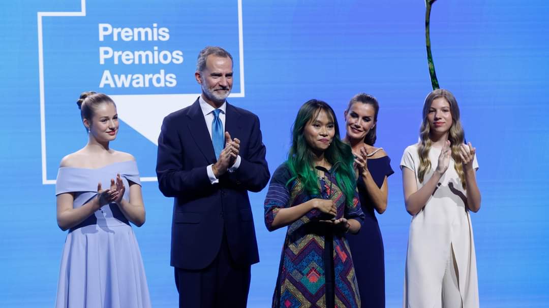 Nữ nhà văn Việt Nam nhận giải thưởng danh giá của Hoàng gia Tây Ban Nha - 1