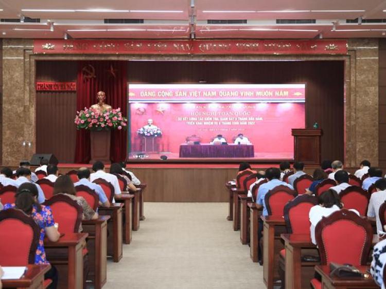 Tăng cường công tác kiểm tra, giám sát cán bộ, Đảng viên