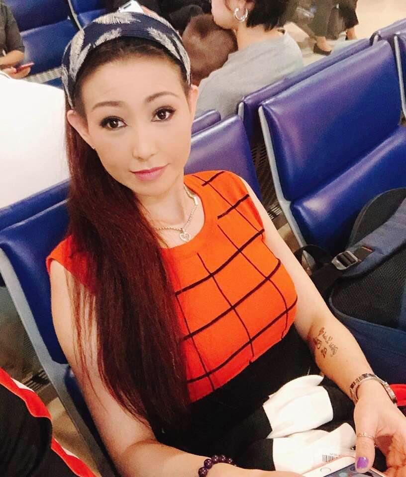 Nữ ca sĩ tự nhận là vợ sắp cưới của Hoài Linh có động thái gây bất ngờ - 3