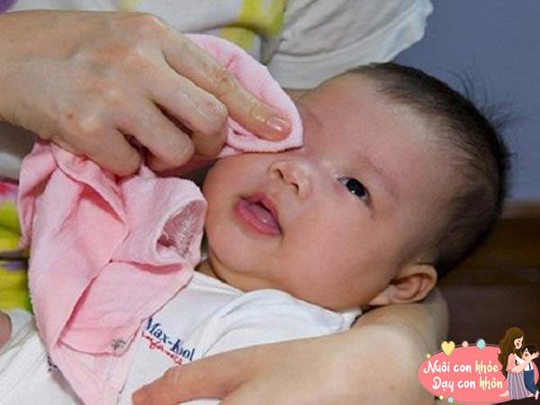 Trẻ sơ sinh mở mắt càng sớm thì càng khôn ngoan? Chuyên gia lý giải theo góc độ khoa học - 10