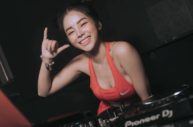 “DJ ngoan nhất Việt Nam” từng bị từ chối vì mặc kín đáo đi diễn ở bar - 1