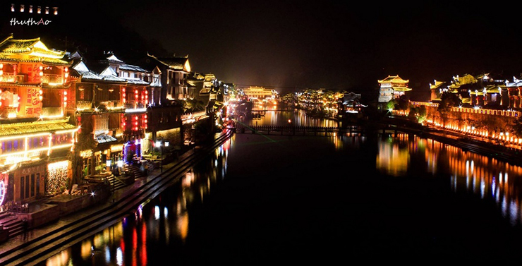 Phượng Hoàng cổ trấn - Thị trấn cổ kính quyến rũ nhất ở Trung Quốc - 12