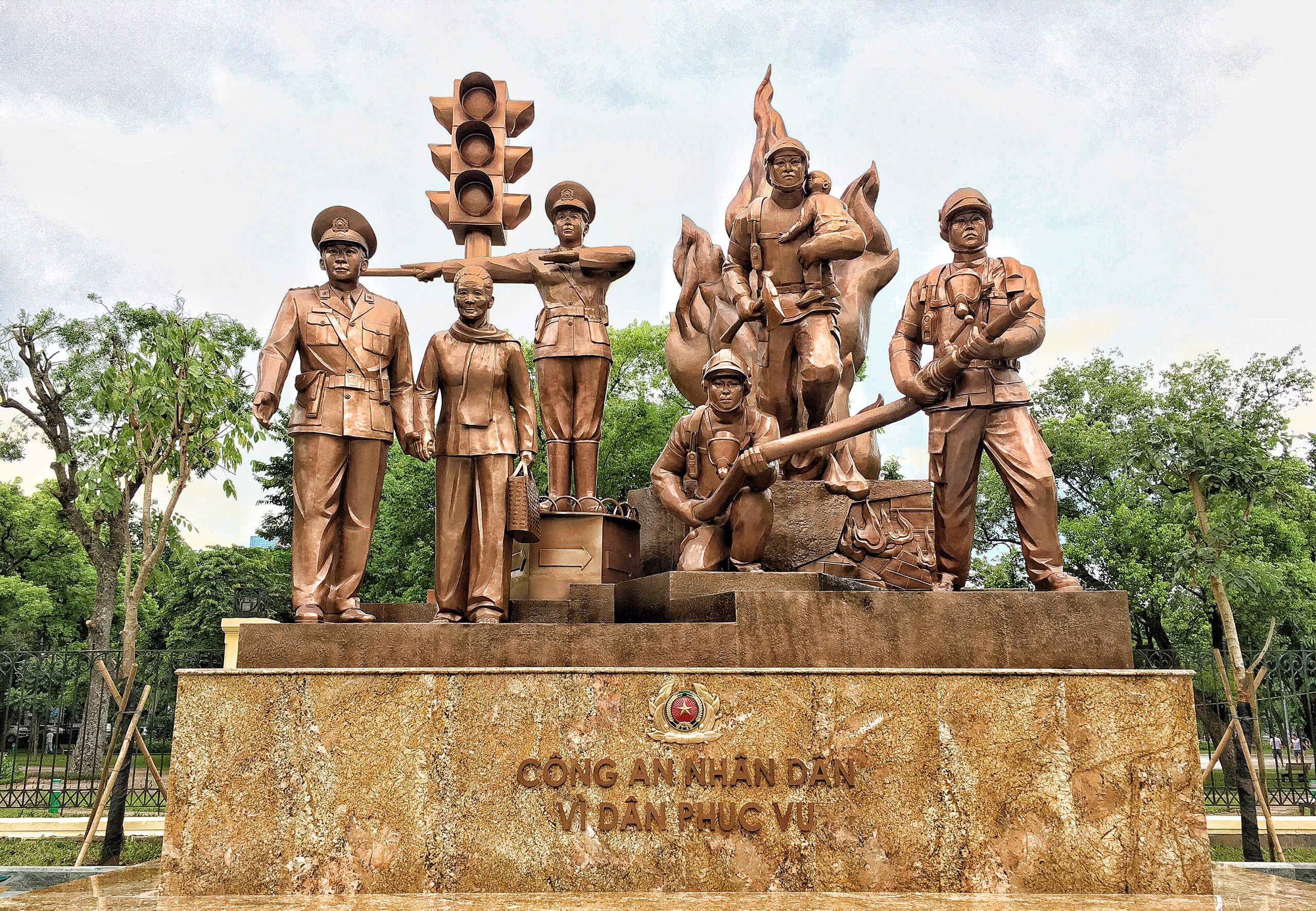 Khánh thành Tượng đài “Công an nhân dân vì dân phục vụ” tại Hà Nội - 3