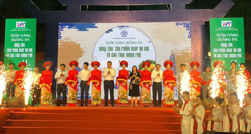 Hà Nội tổ chức khai mạc chương trình “Tuần hàng Quảng bá nông sản, sản phẩm OCOP Hà Nội và các tỉnh, thành phố năm 2022” - 1