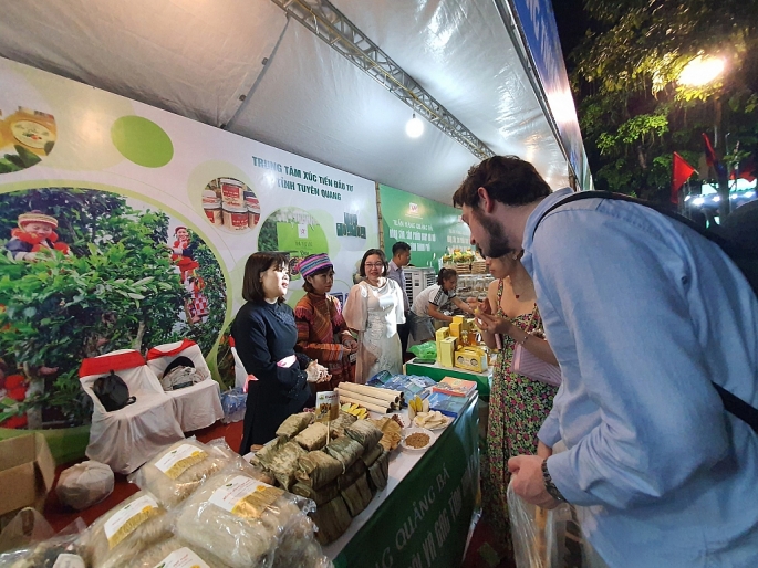 Hà Nội tổ chức khai mạc chương trình “Tuần hàng Quảng bá nông sản, sản phẩm OCOP Hà Nội và các tỉnh, thành phố năm 2022” - 3