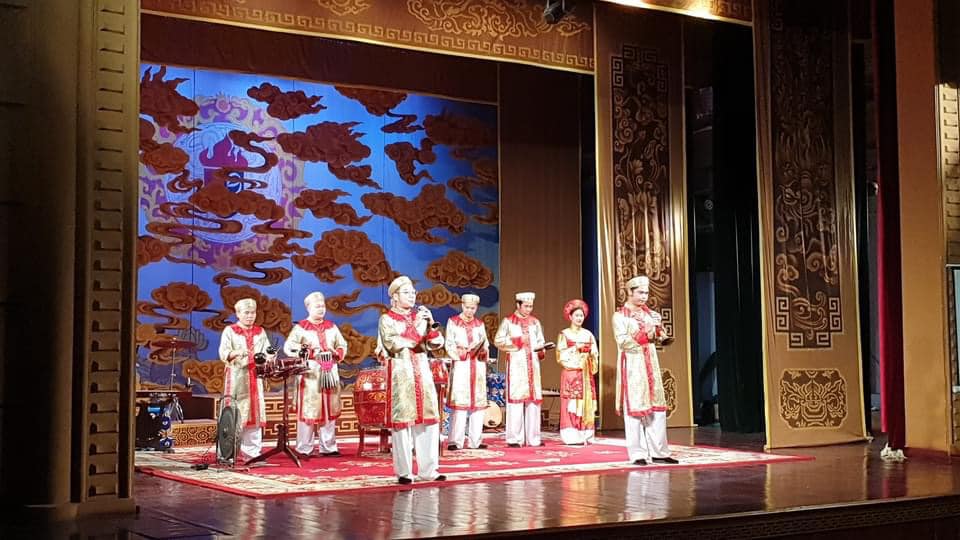 Bàn về hoạt động biểu diễn nghệ thuật truyền thống phục vụ phát triển du lịch tại Thành phố Hà Nội hiện nay - 4