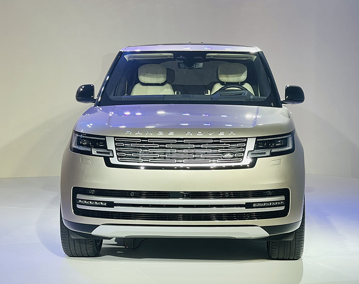 Land Rover thế hệ mới ra mắt khách hàng Việt, giá từ 11,2 tỷ đồng - 6