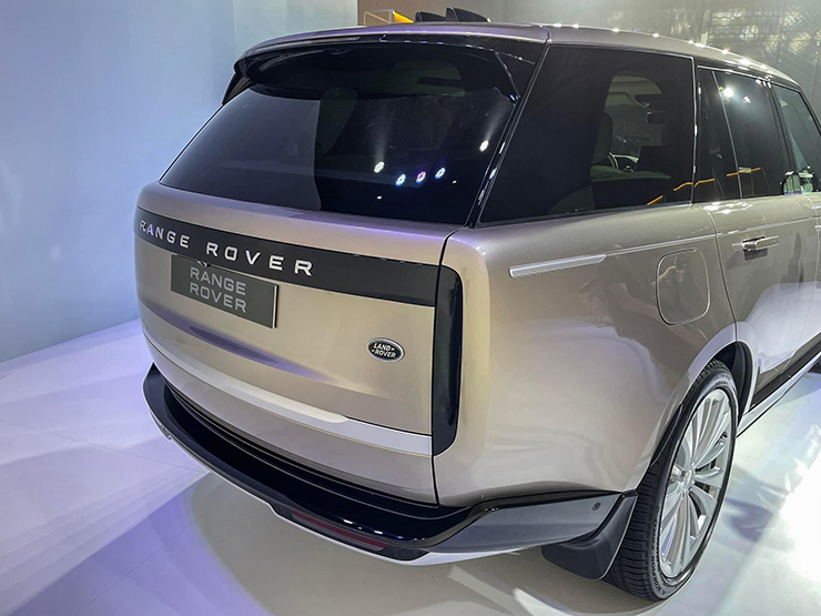 Land Rover thế hệ mới ra mắt khách hàng Việt, giá từ 11,2 tỷ đồng - 7