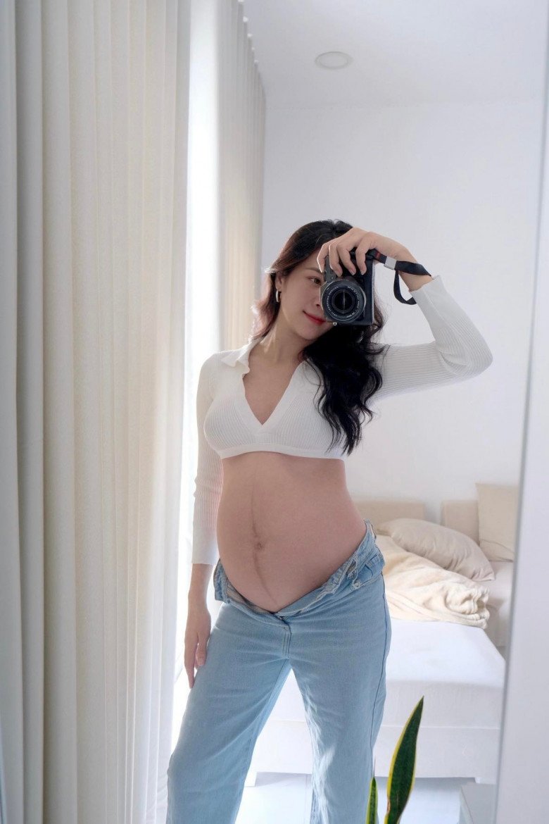 &#34;Tình địch Hương Giang&#34; mang bầu nghén 4 tháng, tăng 14kg vì thỏa sức ăn uống - 9