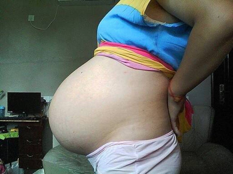 Dấu hiệu bé yêu đã tụt xuống dưới, chuẩn bị cất tiếng khóc chào đời - 2