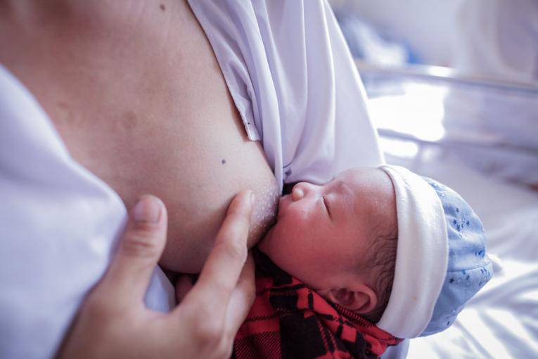 Đẻ thường hay đẻ mổ, đây là 3 việc mẹ nên làm càng sớm càng tốt sau sinh! - 2