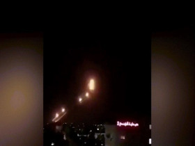 Video: Israel kích hoạt lưới lửa Vòm Sắt, đánh chặn hơn 100 rocket ở dải Gaza
