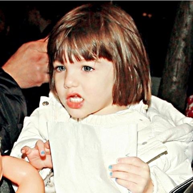 Con gái Tom Cruise, Brad Pitt tuổi 16 đẹp mơn mởn, được khen dậy thì thành công - 4