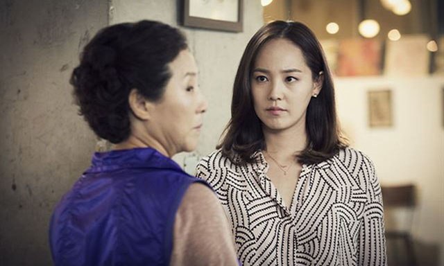 Vừa chạm vào chiếc túi cũ, mẹ chồng đã quát rồi giật lại và sự thật phẫn nộ phía sau - 3