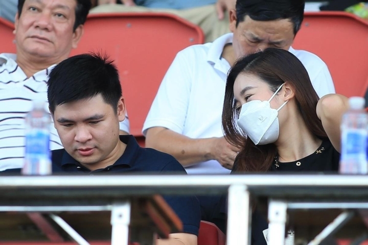 Chủ tịch Hà Nội FC lần đầu công khai hình ảnh cùng hoa hậu Đỗ Mỹ Linh - 3
