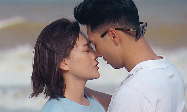 Cảnh hôn trong phim hot nhất VTV &#34;lừa đẹp&#34; khán giả: Bất ngờ cặp &#34;phi công trẻ&#34; và nữ CEO - 2