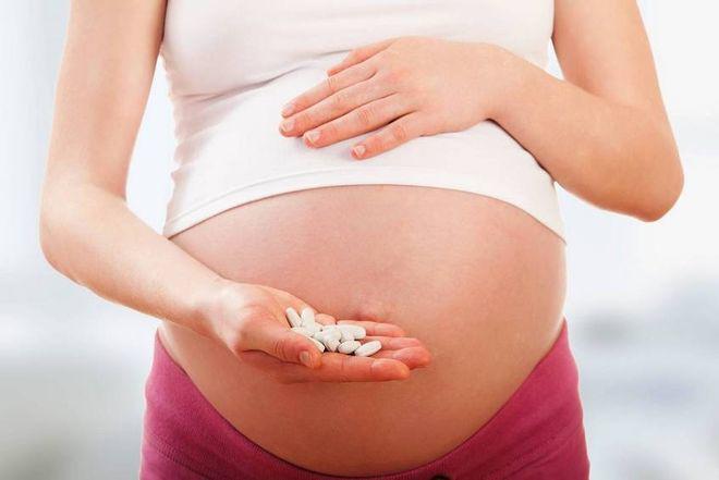 Khoa học phát hiện: 1 trong 16 phụ nữ mang thai đã tiếp xúc với các loại thuốc có thể gây dị tật thai nhi - 1