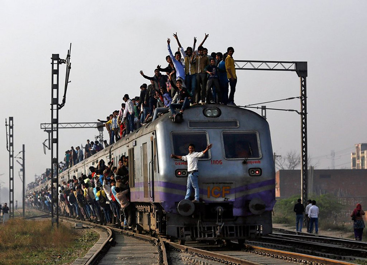 Điều thú vị về những chuyến tàu &#34;điên rồ&#34; ở Ấn Độ - 6