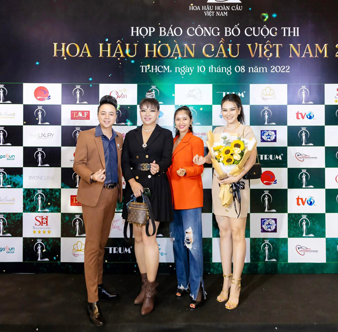 Nghệ nhân Hồ Thanh Hương tham gia lễ ký kết tài trợ và bàn giao vương miện cho cuộc thi &#34;Hoa hậu Hoàn cầu Việt Nam 2022&#34; - 6