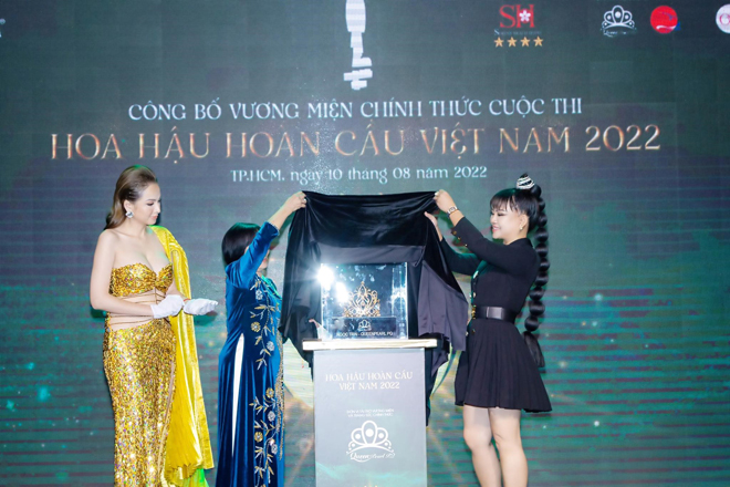 Nghệ nhân Hồ Thanh Hương tham gia lễ ký kết tài trợ và bàn giao vương miện cho cuộc thi &#34;Hoa hậu Hoàn cầu Việt Nam 2022&#34; - 8