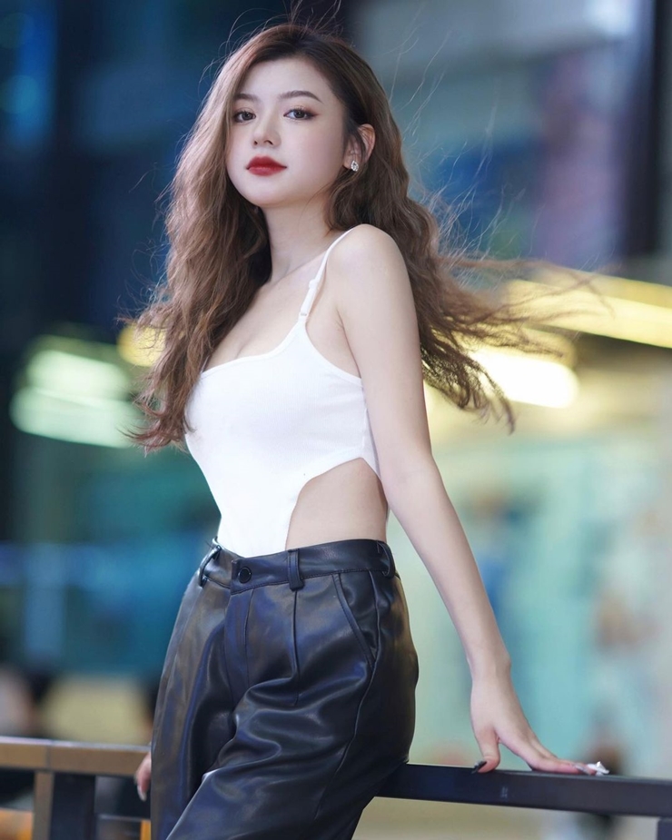 2 cô gái Lạng Sơn mặt xinh, dáng đẹp không phải người nổi tiếng cũng được quan tâm - 3
