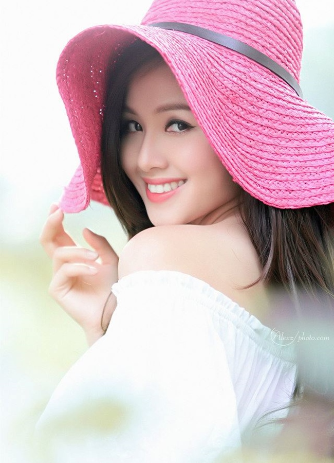Hot girl Tâm Tít lấy chồng giàu sinh 2 con vẫn đẹp hơn gái son, Mi Vân, Hạnh Sino giờ ra sao? - 2