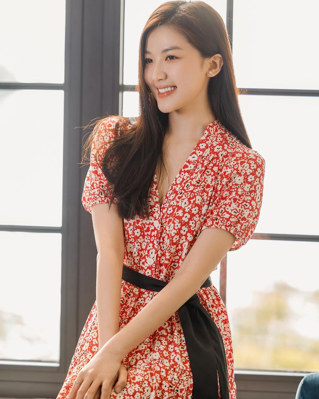 Nữ diễn viên quê Thanh Hóa mặt xinh, dáng đẹp cao hơn 1m70 chẳng thua kém hoa hậu - 1