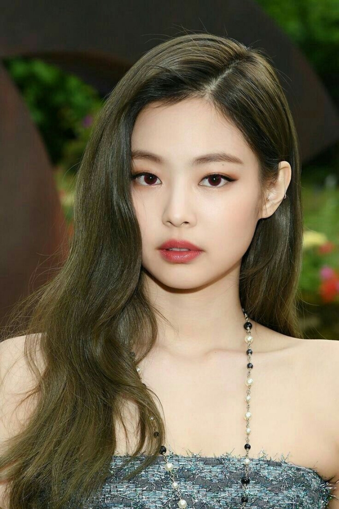 Gái xinh BlackPink diện áo MU gây &#34;bão&#34; mạng, lập tức lọt Top 1 Trending Google tại Việt Nam - 2