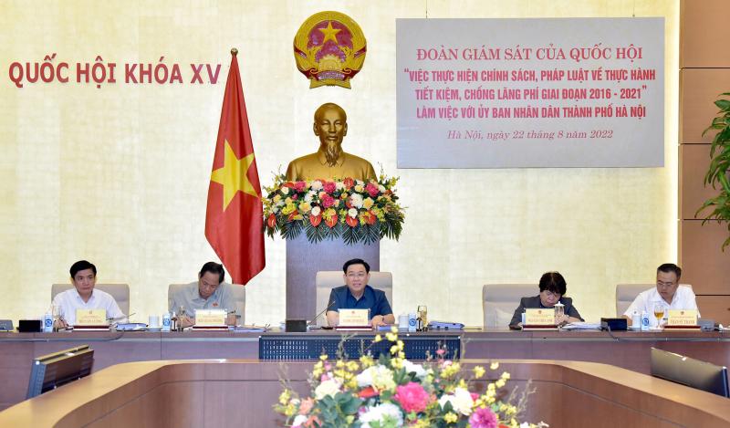 Chủ tịch Quốc hội: Hà Nội luôn trách nhiệm cao với tiết kiệm, chống lãng phí - 1
