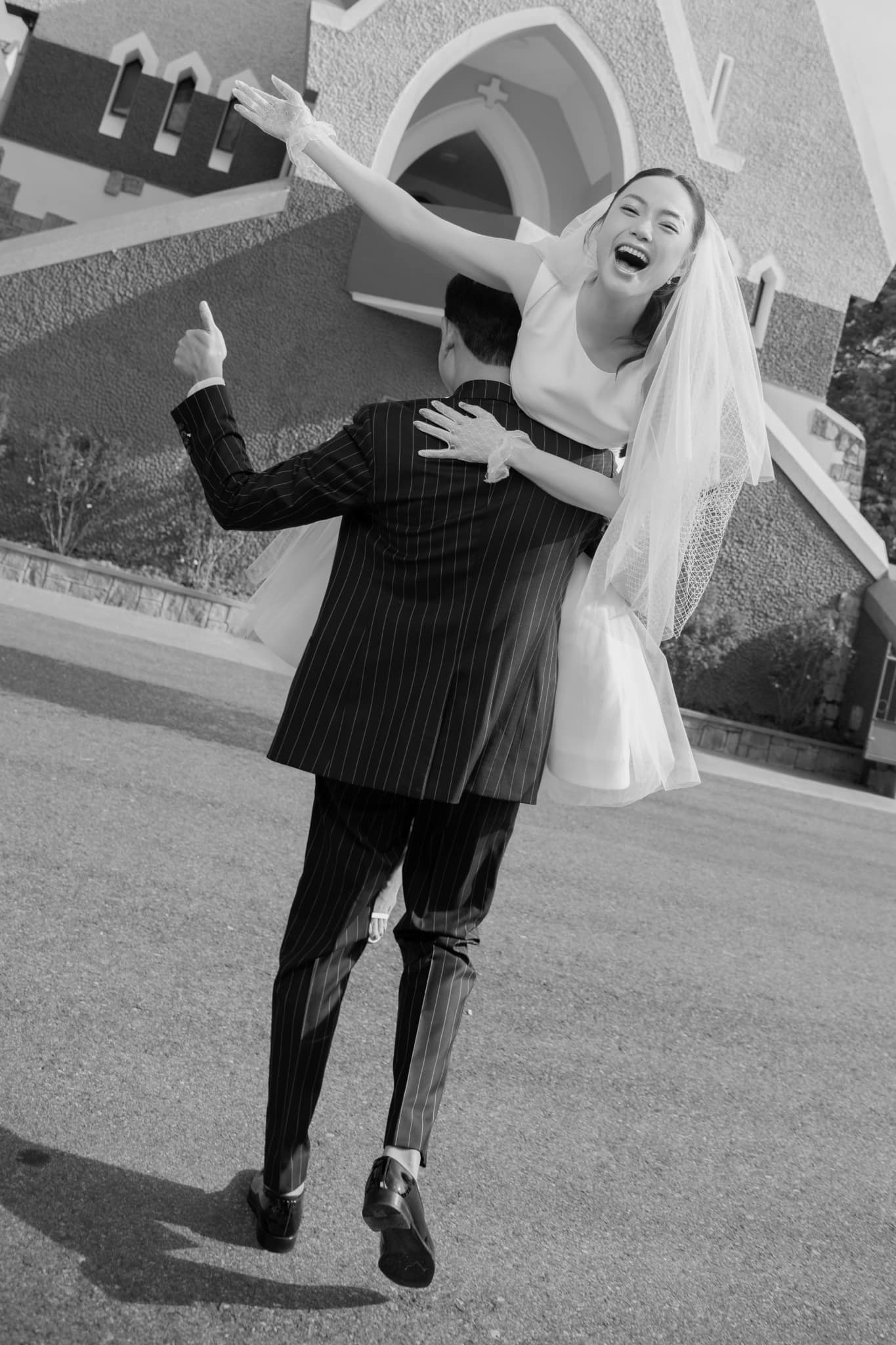 Minh Hằng gợi cảm hết nấc, cuộc sống xa hoa thế nào khi lấy chồng đại gia? - 5